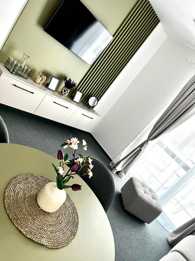 Urban Green Apartment Liptovsky Mikulas Bagian luar foto